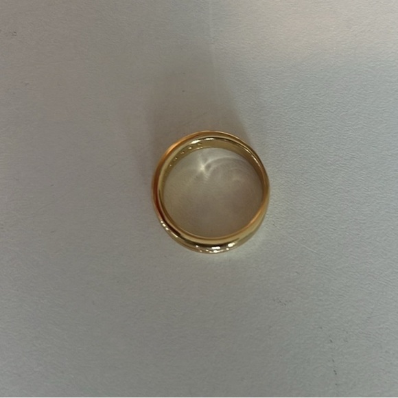 NWT Gold Tone Wedding Band - Picture 6 of 6